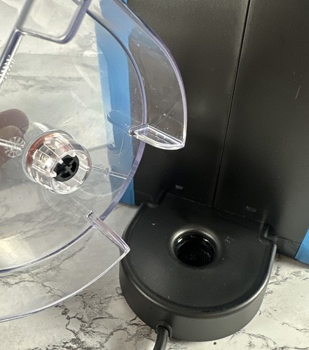 Macchina da caffè espresso Nespresso Inissia D40 blu Pacifico con 4 tazze in vetro e schiumatore - Foto 16 di 20