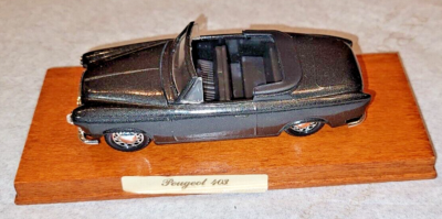 1/43ème - PEUGEOT 403 U8 (pick-up