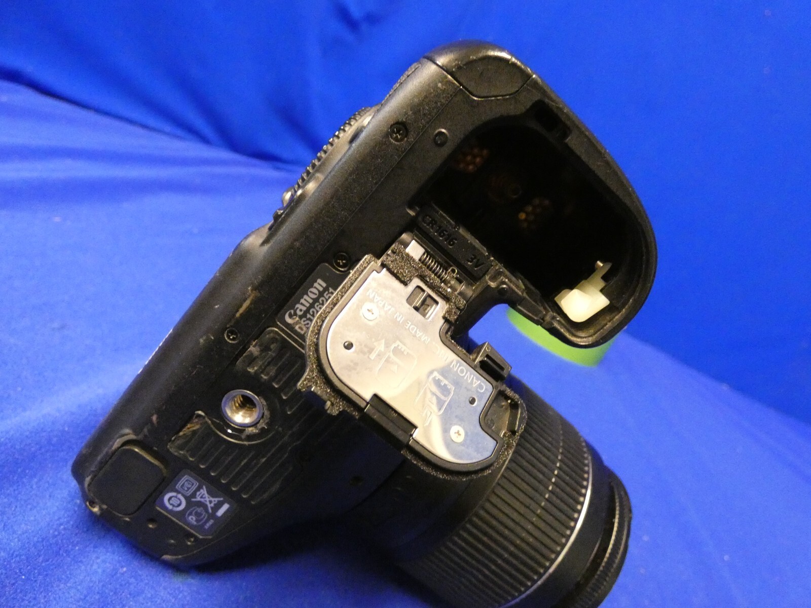 C7042】EOS 7D + ZOOM LENS EF-S 18-55mm