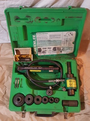GreenLee 767 Hydraulic Knockout Hand Pump Punch Driver Tool Set With Ram