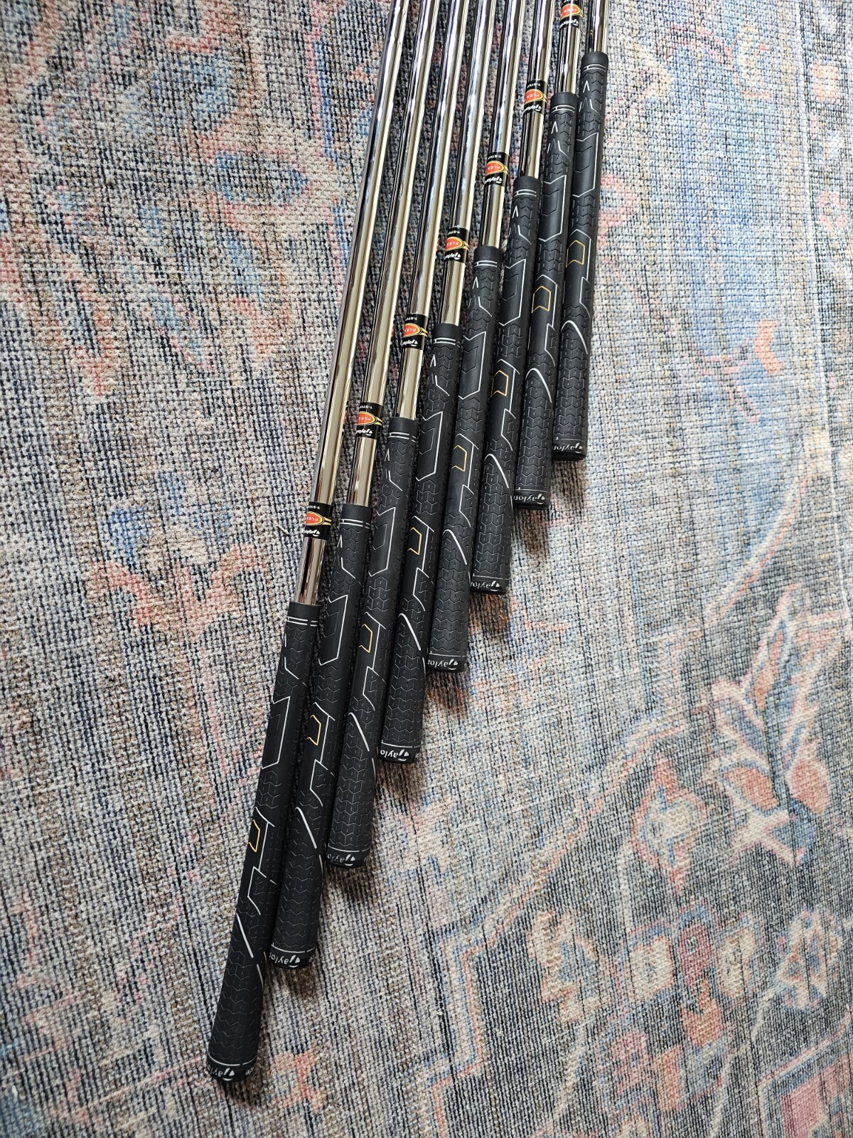 TaylorMade r7 Iron Set LH T Step 90 Stiff Flex 4PW Left Handed 8 Irons