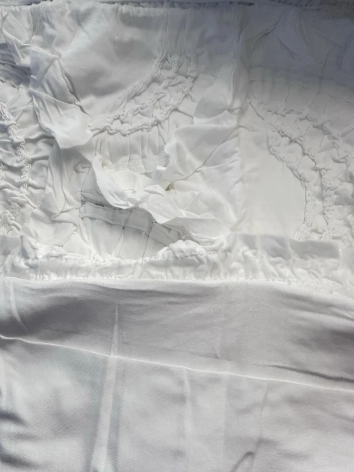 (2) Anthropologie Rivulets Off White/Crema King Shams 20”x 36” 100 % algodón usado en excelente estado Foto 4 de 4