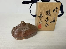 Y9843 BOX Shigaraki-ware Crane incense container signed box Japan antique aroma