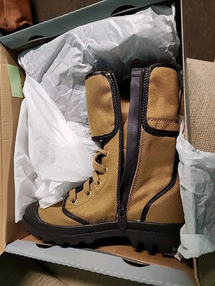 Palladium pampa peloton 拉链靴女式 DULL GLD/AFTERDRK 93489-233-M 5.5 码 — 第 2/4 张图片