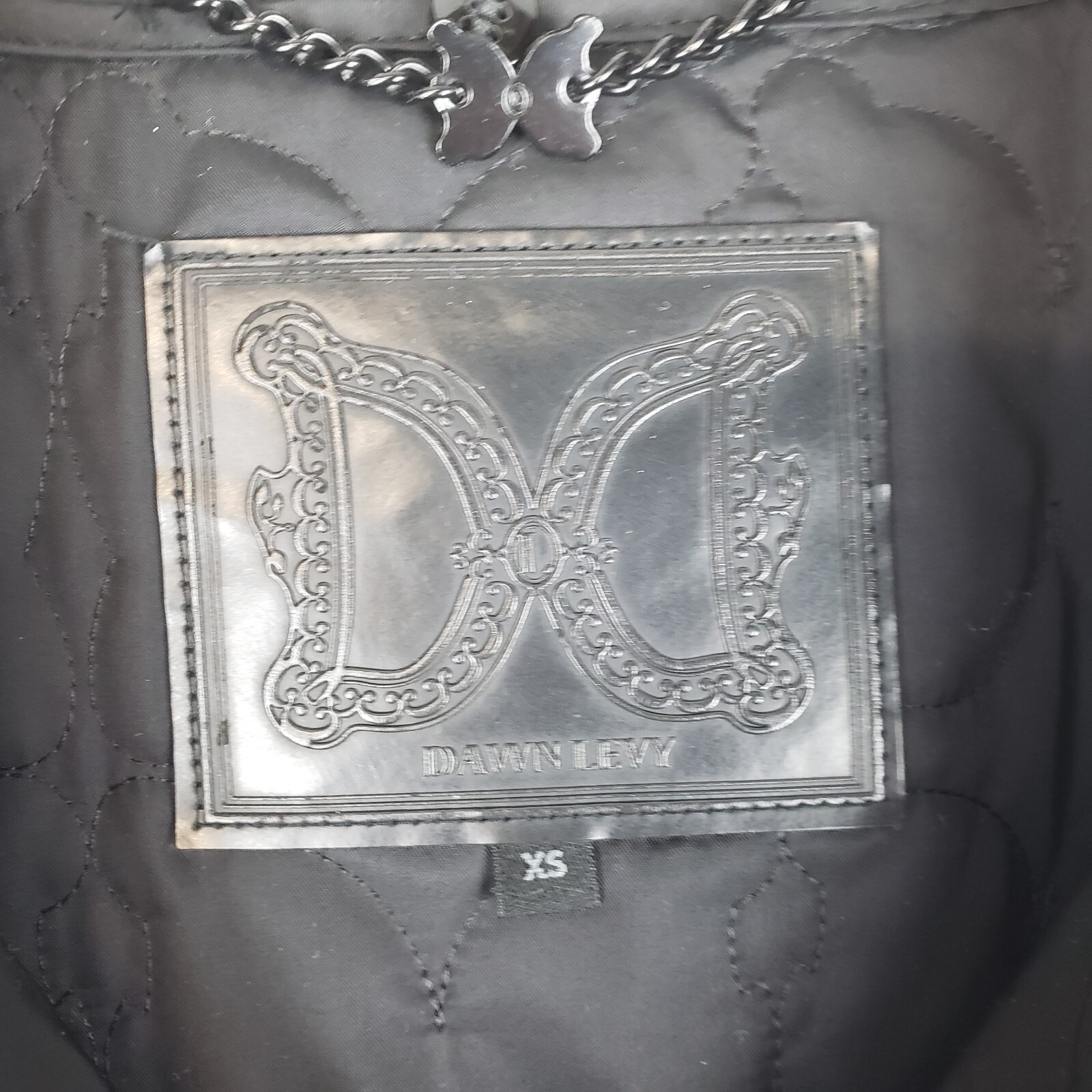 Picture 3 of 8