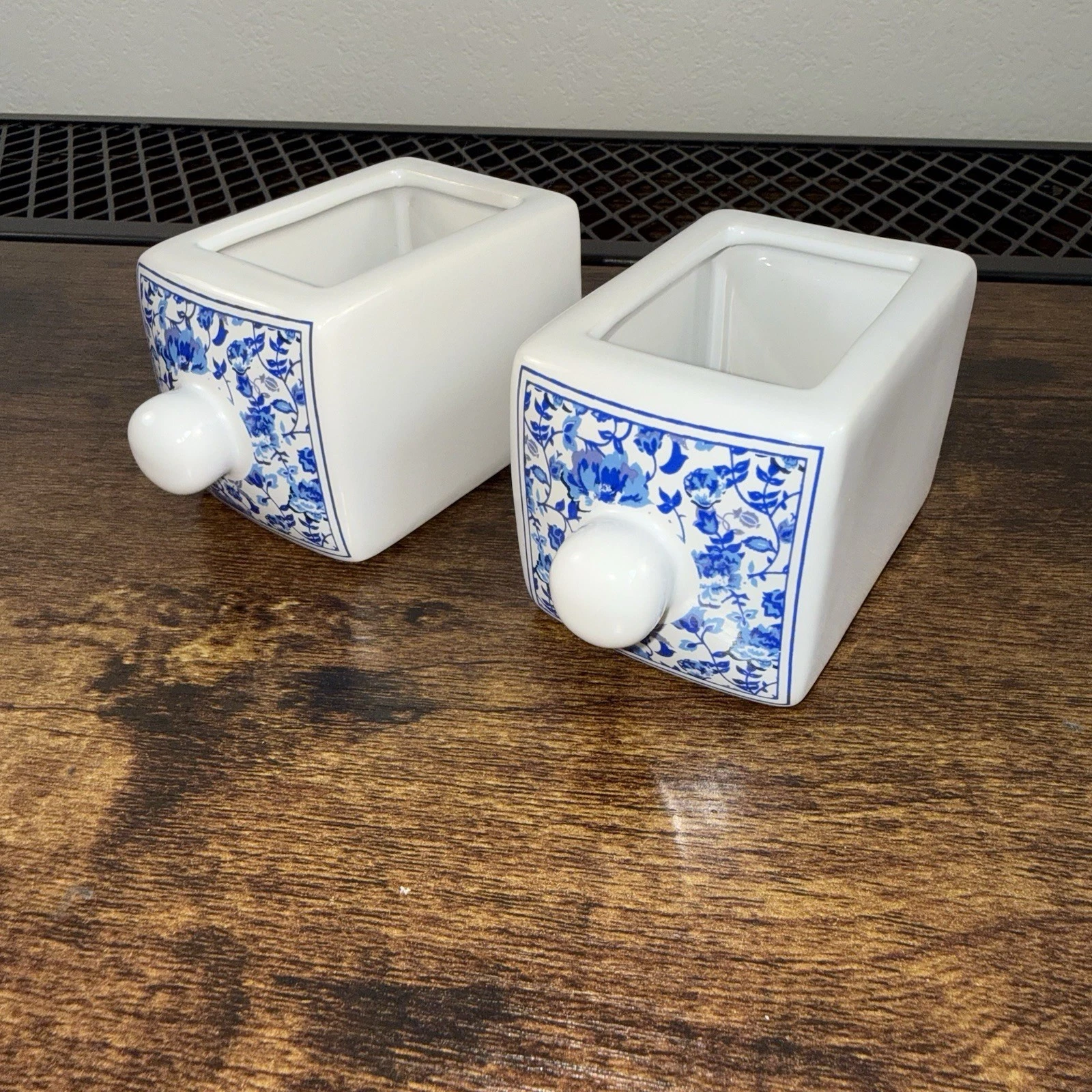 2 REPLACEMENT CERAMIC DRAWERS FOR SPICE APOTHECARY CHEST BLUE &WHITE FLORALS VTG