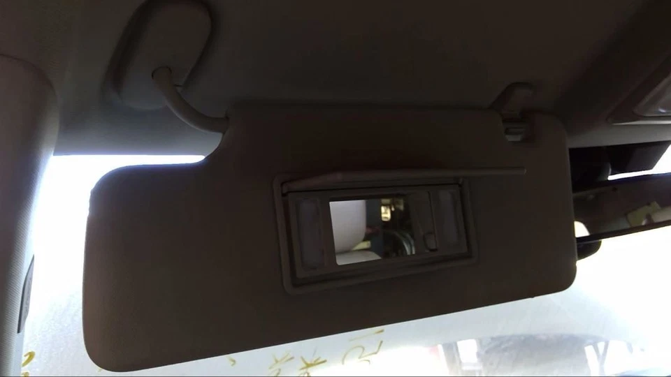 Driver Left Sun Visor With Illumination Fits 10-16 LR4 658533 Foto 2 de 4