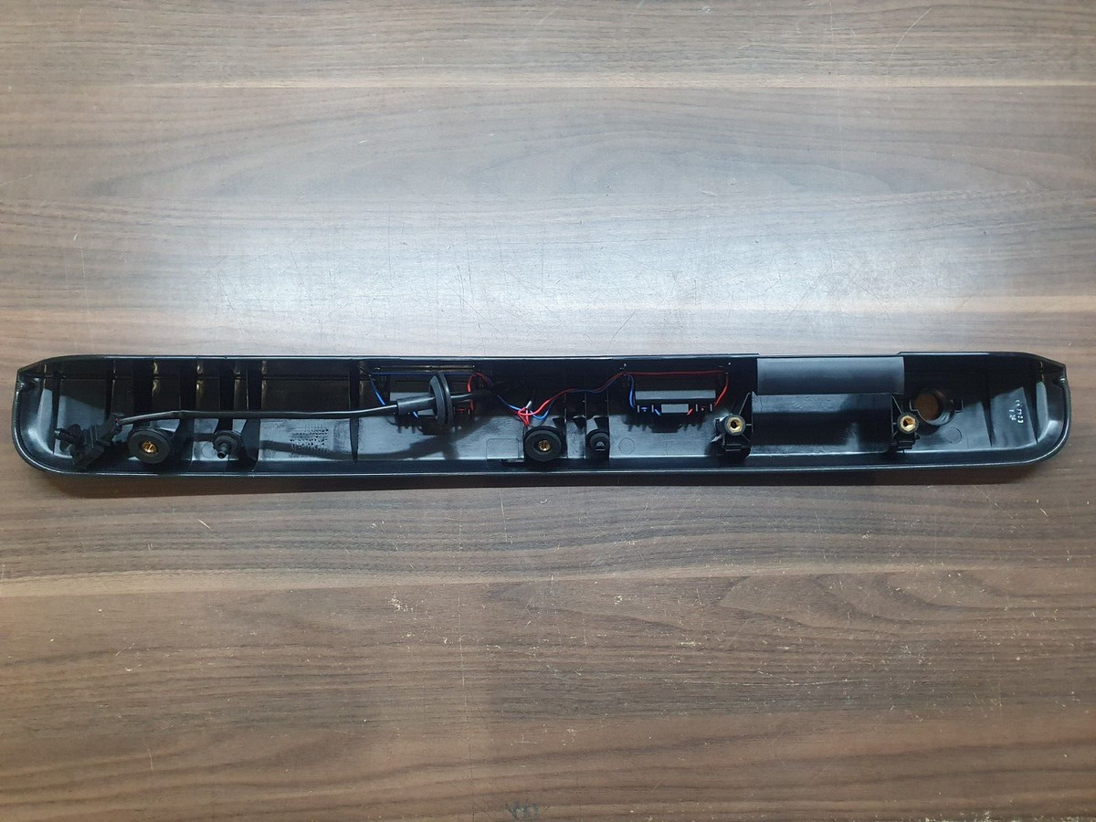 Original VW T5/T6 Griffleiste Kennzeichenbeleuchtung für Flügeltür  