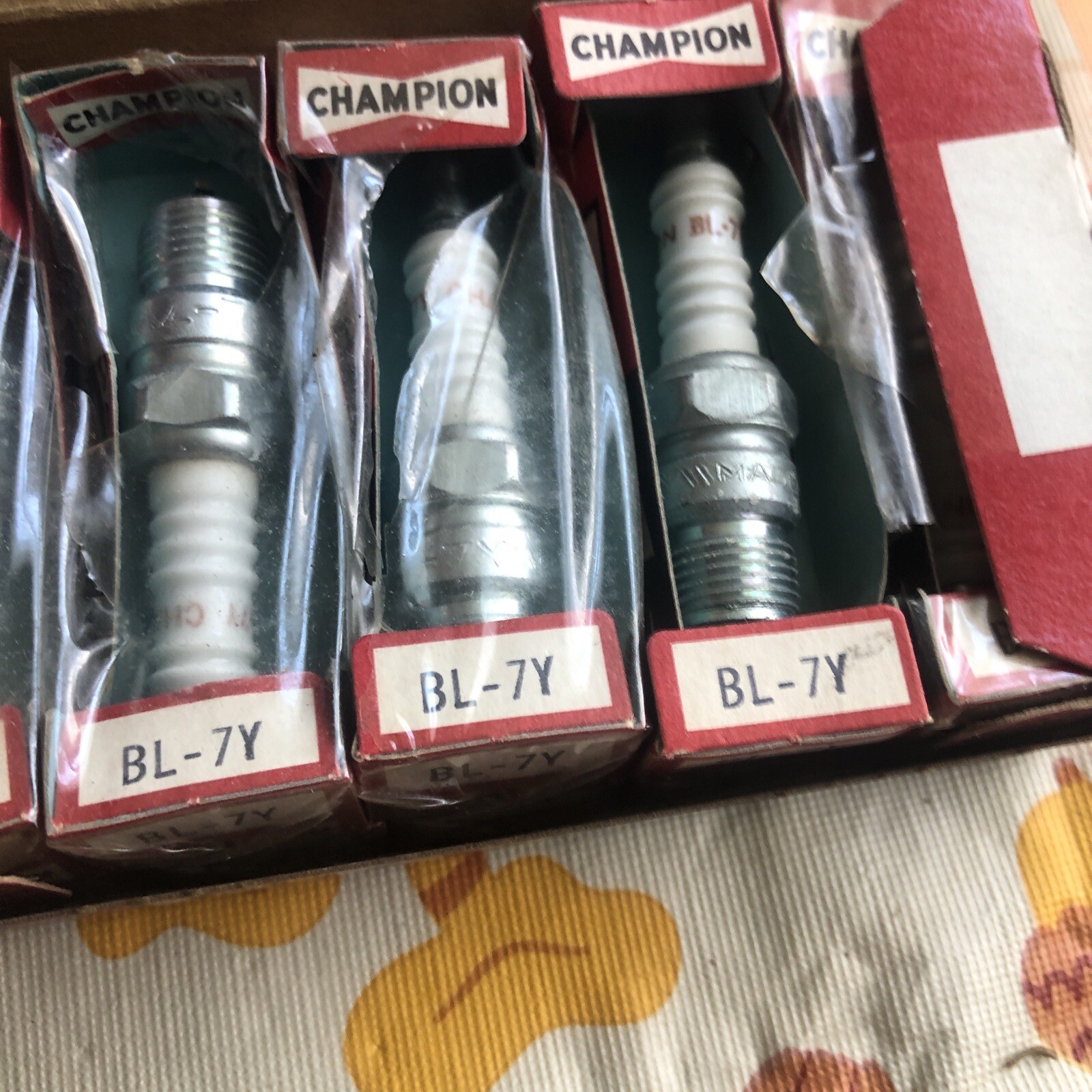 Vintage Champion Spark Plugs In Box Nos Display BL7Y eBay