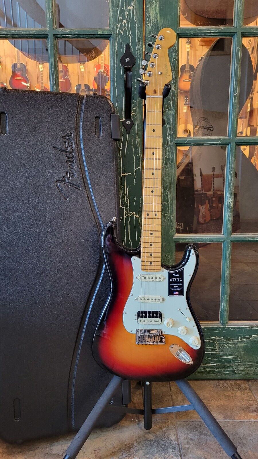 2023 Fender American Ultra Stratocaster Strat HSS Electric Ultraburst w/ Case
