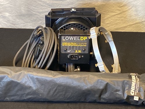 Lowel DP Light mit Chimera XS Speedring und Softbox