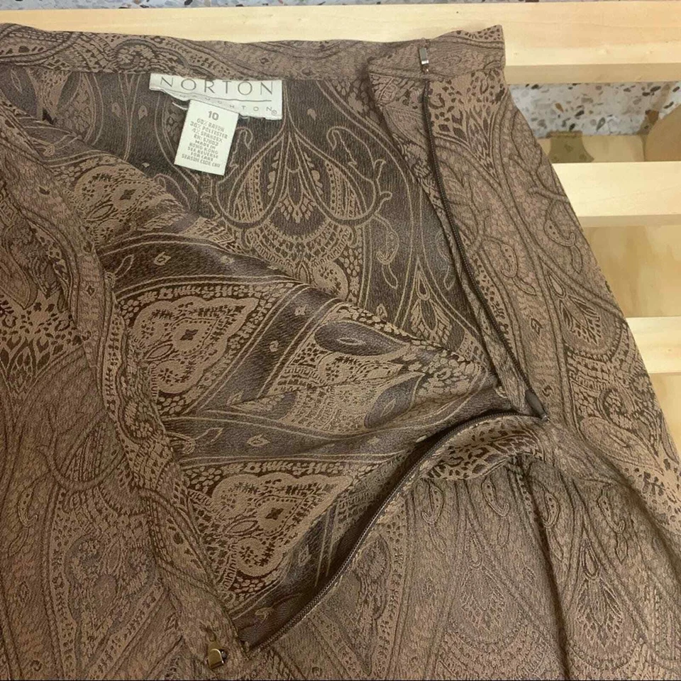 Vintage Chocolate Brown Silky Pants in Paisley Jacquard Pattern Size 10 - Image 2 of 4
