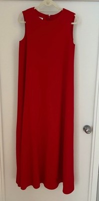 Red Crepe Oscar de la Renta Full-Length Gown, Size 6, Excellent condition