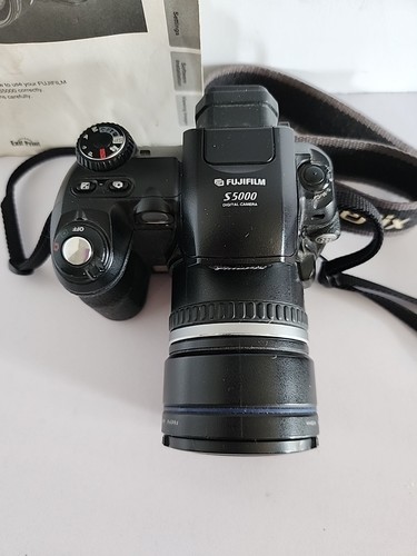 Fujifilm FinePix S Series S5000 3,1-MP-Digitalkamera – schwarz & Bedienungsanleitung - Bild 2 von 5