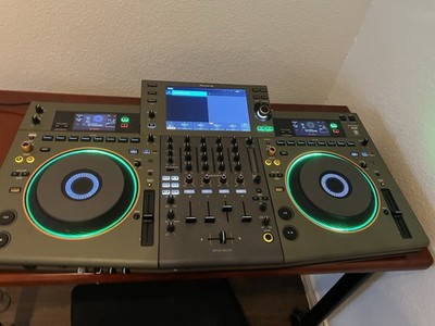 Pioneer DJ OPUS-QUAD 4-Channel 2-Deck Tabletop Double Deck Controller Black