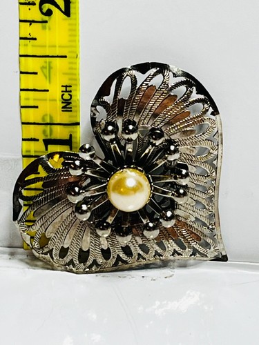 Heart Shaped Starburst Pearl Brooch Pin Vintage - Picture 5 of 7