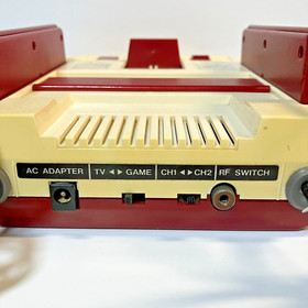 Nintendo Family Computer Famicom Console HVC-001 Untested for Parts or Repairs