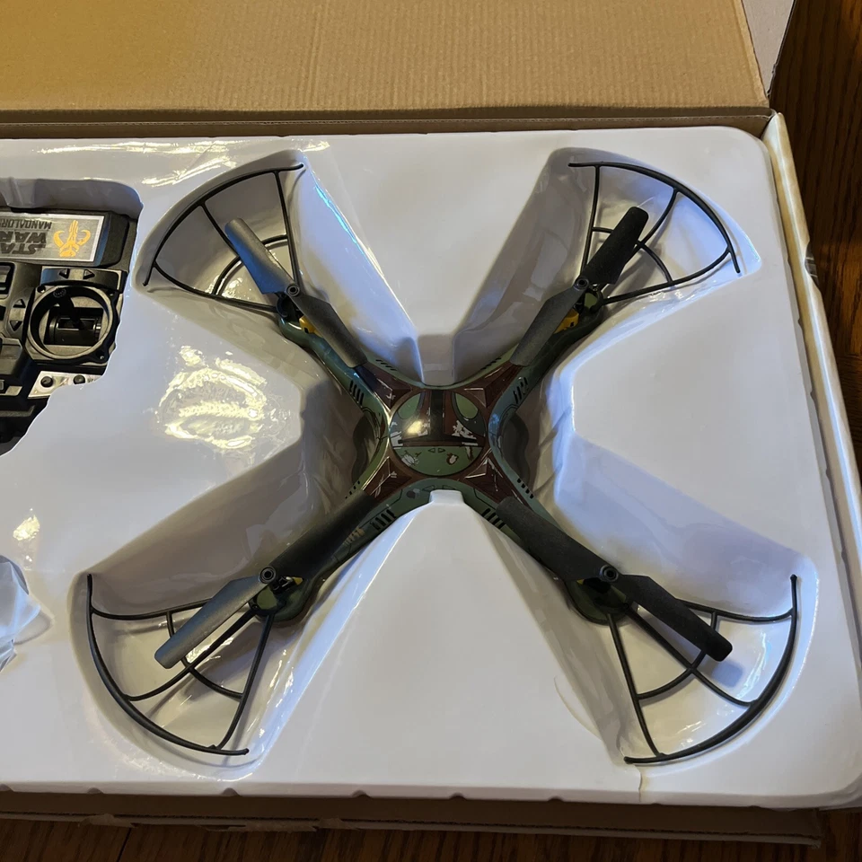 Star Wars The Mandalorian Boba Fett 2.4GHz 4.5CH RC Quadcopter Untested - Image 4 of 4