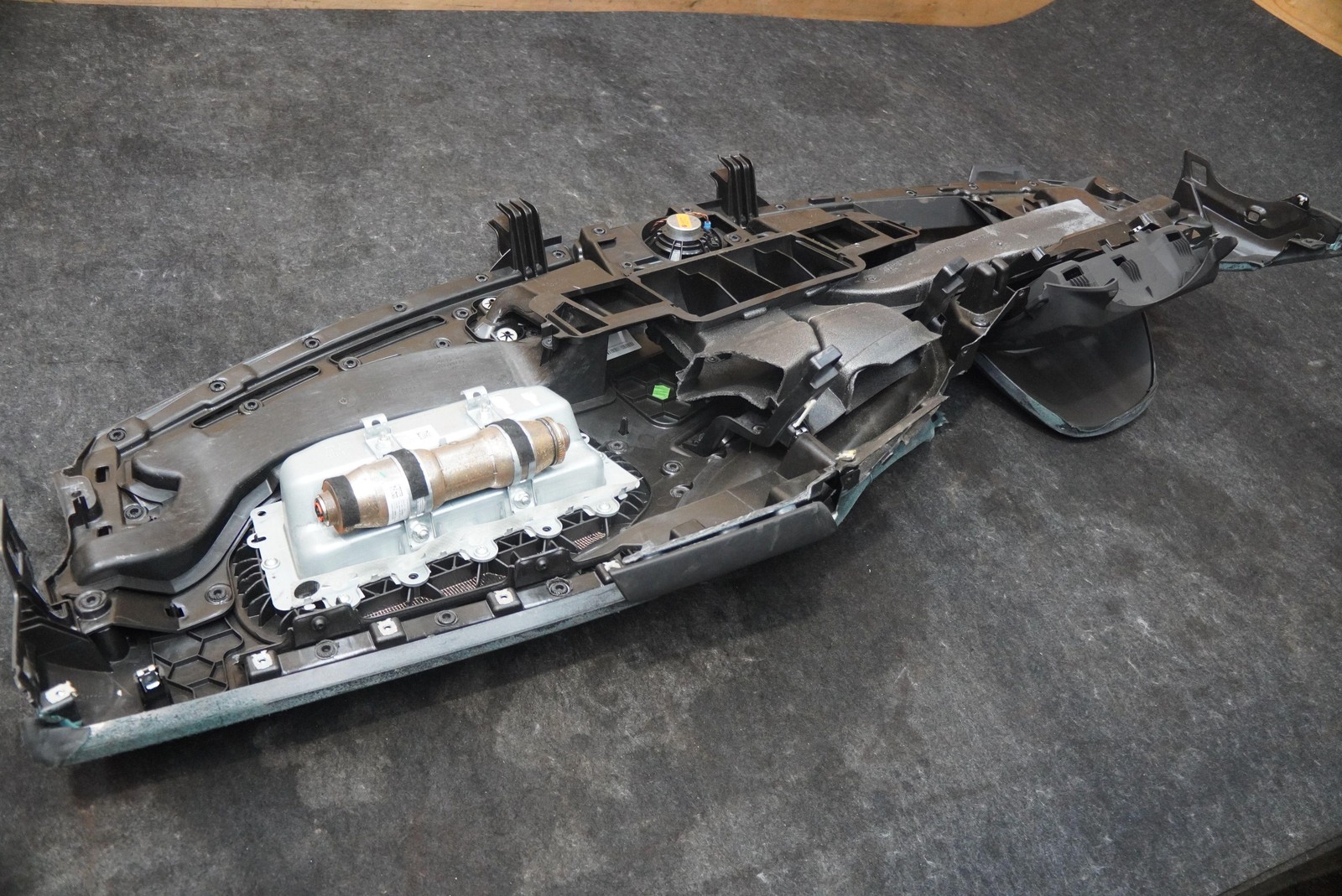 Dashboard Dash Instrument Panel 51459309379 OEM BMW i8 2014-19 *Note*