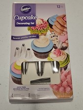 Wilton  12 Piece  Cupcake Decorating Set  New
