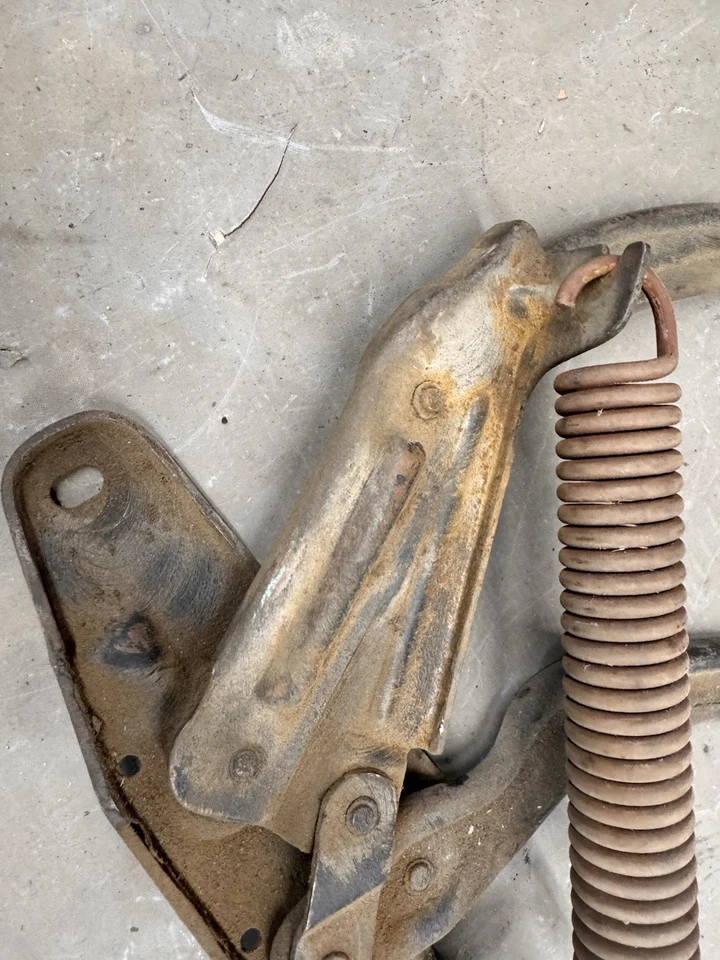 1968-1972 Pontiac GTO LeMans Tempest капот подъем поддержки петли пружины 1970 1971 - Изображение 3 из 4