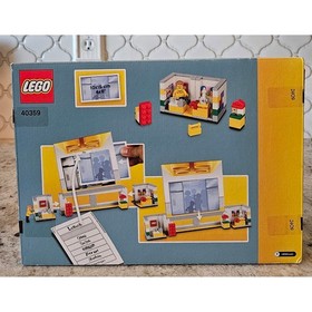 LEGO Yellow Lego Store Picture Frame NEW 40359 with minifigure included