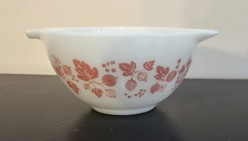 Vintage #441 Pyrex 1 1/2 Pint Pink White Gooseberry Cinderella Nesting Bowl