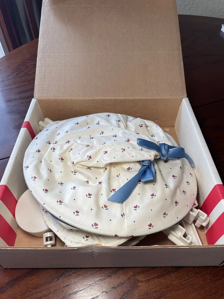 Móvil Caboose Rojo Para Cuna~Vintage~1990~Musical~Rocking Horse~Oso de Peluche~¡En muy buena condición! Foto 4 de 4