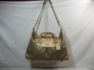 coach horse and carriage satchel