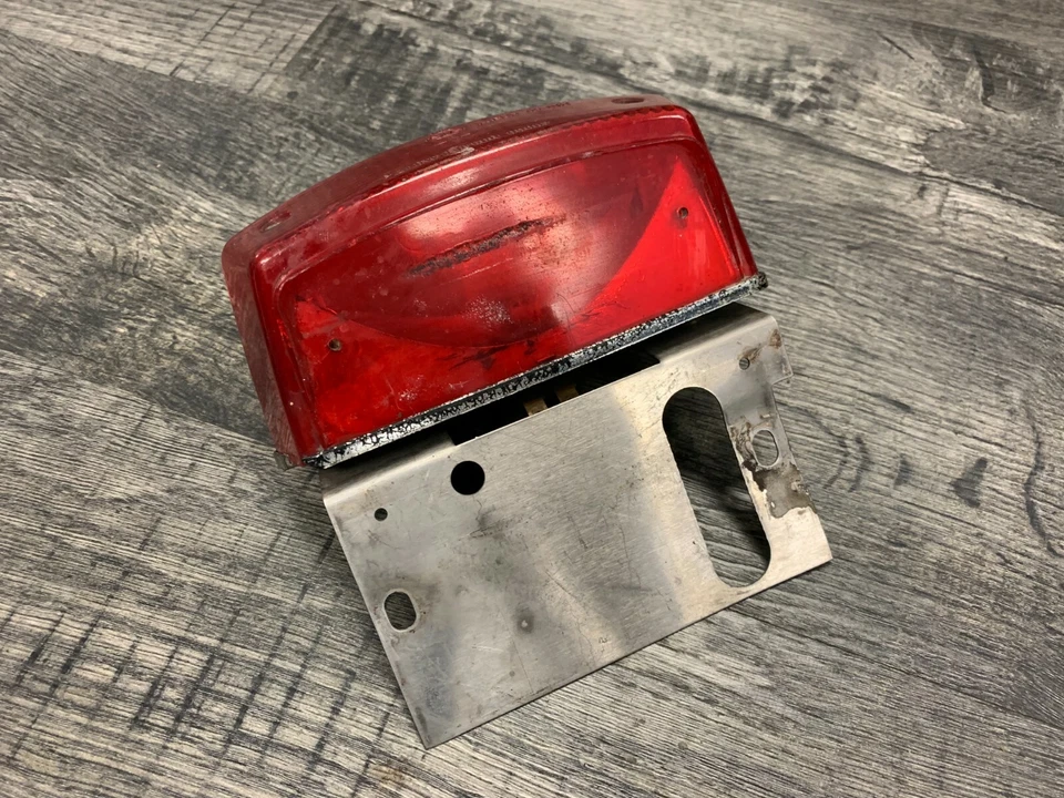 Luz trasera de freno para Ducati S4 S4R S2R 620 750 800 900 Monster OEM Foto 3 de 4