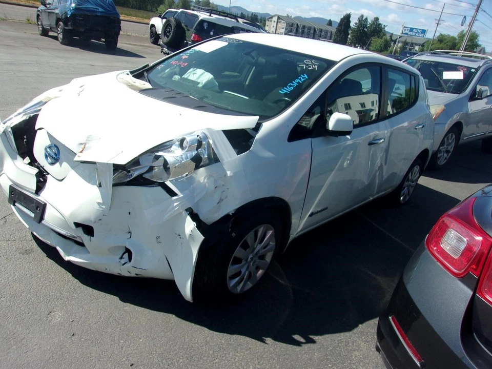 Used Rear Left Door Vent Glass Rear fits: 2015 Nissan Leaf Rear Left Grade A — 第 4/4 张图片