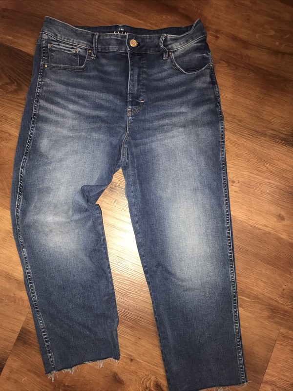 White House Black Market Slim Crop Woman’s 10 Denim Blue Jeans Capri High Rise