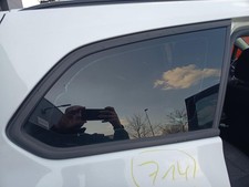 Opel Astra J Sports Tourer original Seitenscheibe hinten rechts getönt Bj 2013 Opel Astra J Sports Tourer original Seitenscheibe hinten rechts getönt Bj 2013