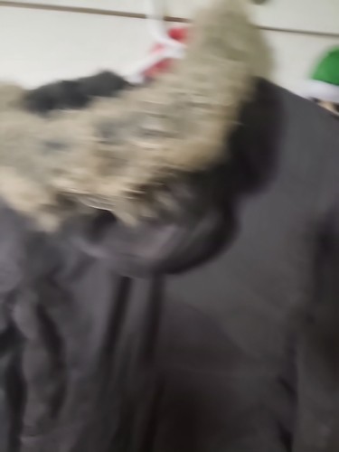 Aeropostale grau und Kunstfell Kapuze Jacke Damen Mantel Größe M. RIPP AM INNENARM - Bild 14 von 17