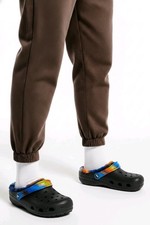 Crocs Unisex Kids Black Multicolor Fur Lined Slip-On Comfort Clog Sandals