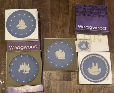 Westwood 2 Different American Heritage- 1 American Independence & 1 Christmas ￼ 