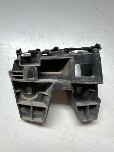 Volkswagen Passat B8 2015 Stoßstange hinten links Halterung 3G9807483 PLS2548