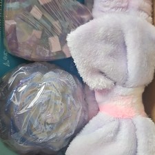 AMULLI SOAP Unisex Bath Gift Set, Purple  White Soap, Set Includes Soap