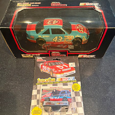 Racing Champions Richard Petty 43 STP 1992 Pontiac GP 1:24 and 1:64 Diecasts