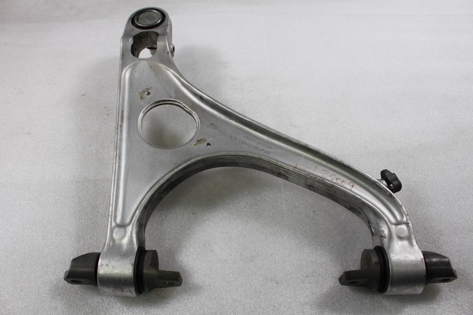 McLaren 720S, RH, Right, Front Lower Control Arm, Dmg, Used, P/N 14B0719CP
