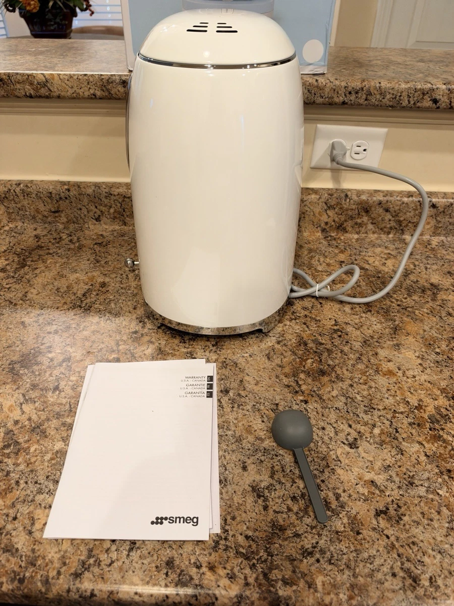 Máquina de café por goteo estilo retro SMEG - 10 tazas - blanca - SN5140 - DCFOZWHUS