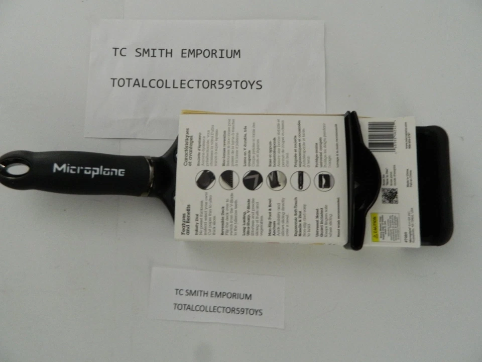 Cortadora de alimentos Microplane ajustable con hoja en V / mandolina Julienne con protector de mano Foto 4 de 4