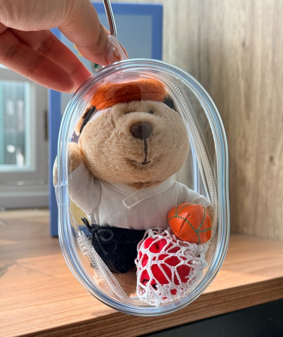STARBUCKS Korea 2026 Jeju Dolphin Bearista Glass Cold Cup Jeju