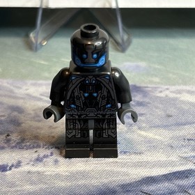 Lego 2015 Ultron Sentry (sh166) exclusive to Iron Man Vs Ultron set 76029