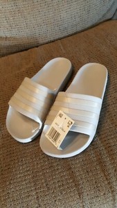 Para mujeres talla 11 Adidas Adilette Aqua diapositivas ... Para mujeres talla 11 Adidas Adilette Aqua diapositivas ...