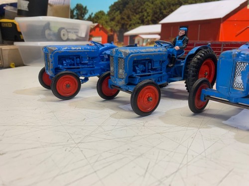 FORDSON.MAJOR.DEXTER.TRAKTOREN. x3. & 4 RAD DREHSCHEIBENANHÄNGER. CRESCENT TOYS. - Bild 3 von 21