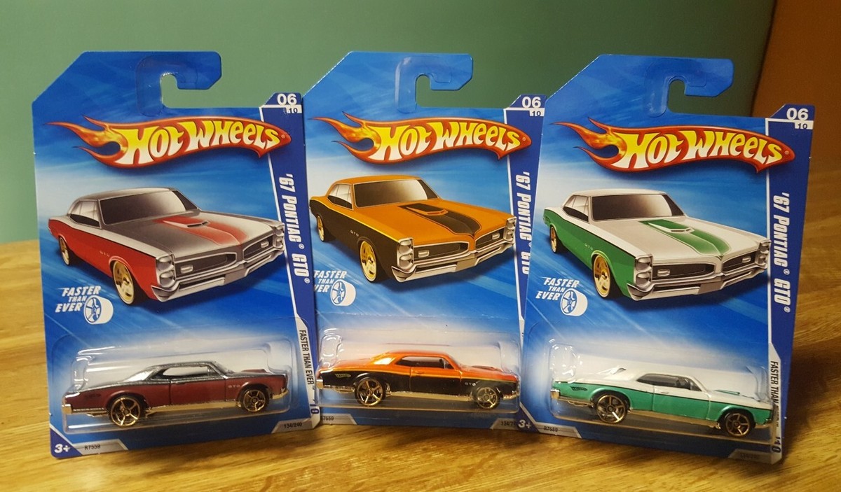ミニカー Hot Wheels Classics 1967 PONTIAC GTO Amazon.com: 1967 PONTIAC GTO Hot Wheels Classics Series