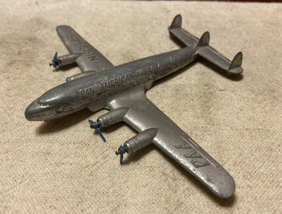 Avión de juguete Tootsietoy "Pan American World Airways" Diecast 6" de colección de los años 50 Foto 2 de 4