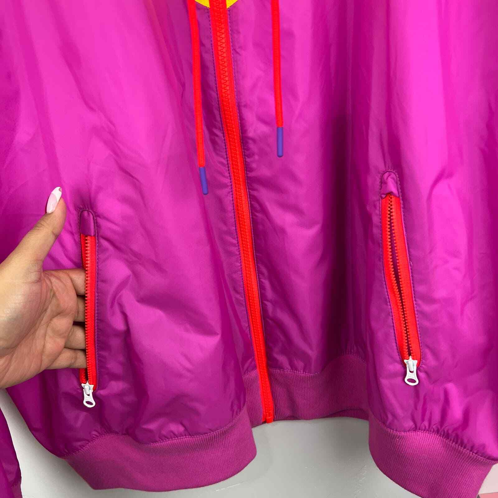 Nike Retro Inspired Colorblock Packable Windbreak… - image 4