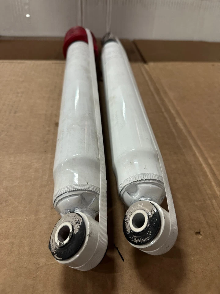 Par de amortiguadores traseros Rancho RS5000X para camioneta Ford F100 F150 Lincoln MarkLT Foto 2 de 3